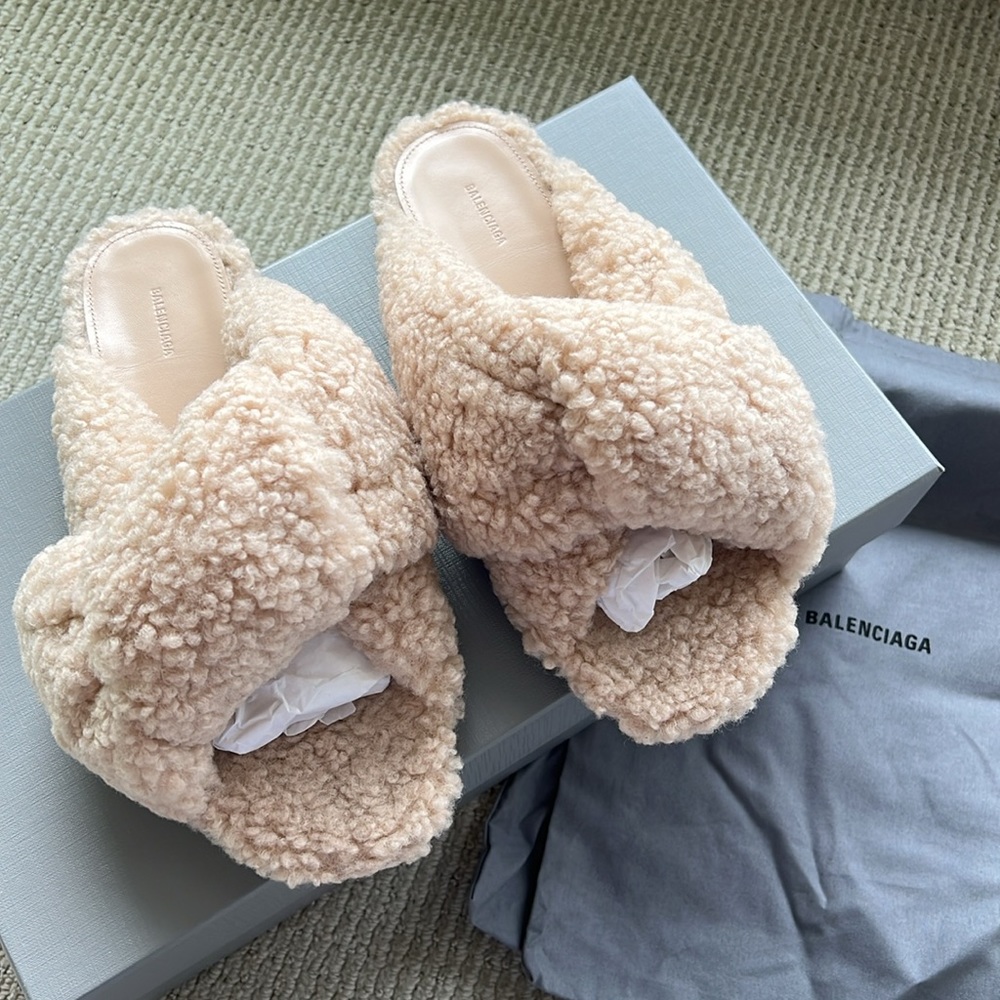 BALENCIAGA DRAPY KNOTTED BEIGE SANDAL (SOLD)